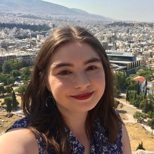 Meet your Posher, Caitlin